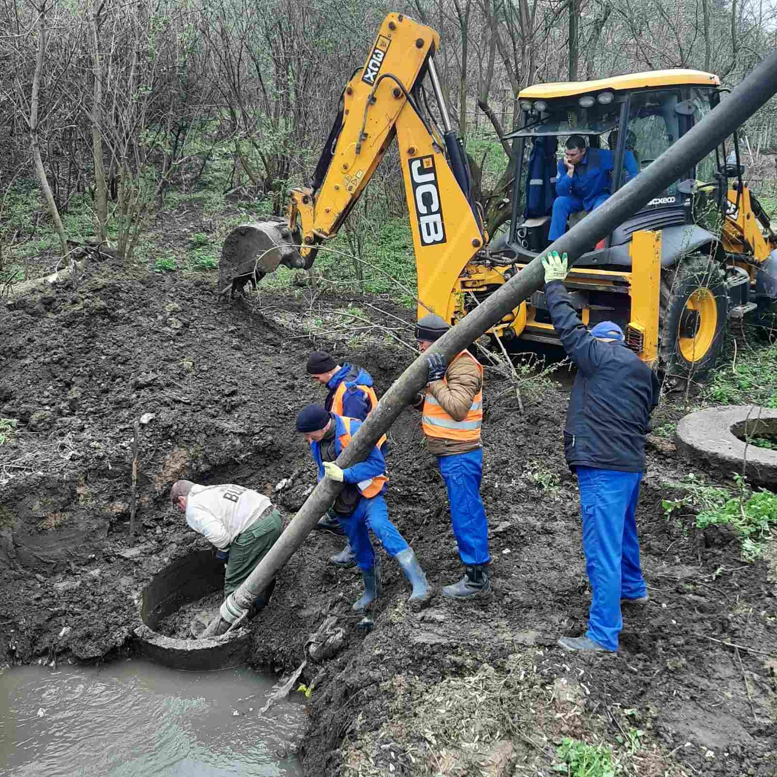 Intervenții în desfășurare pe strada Lomonosov