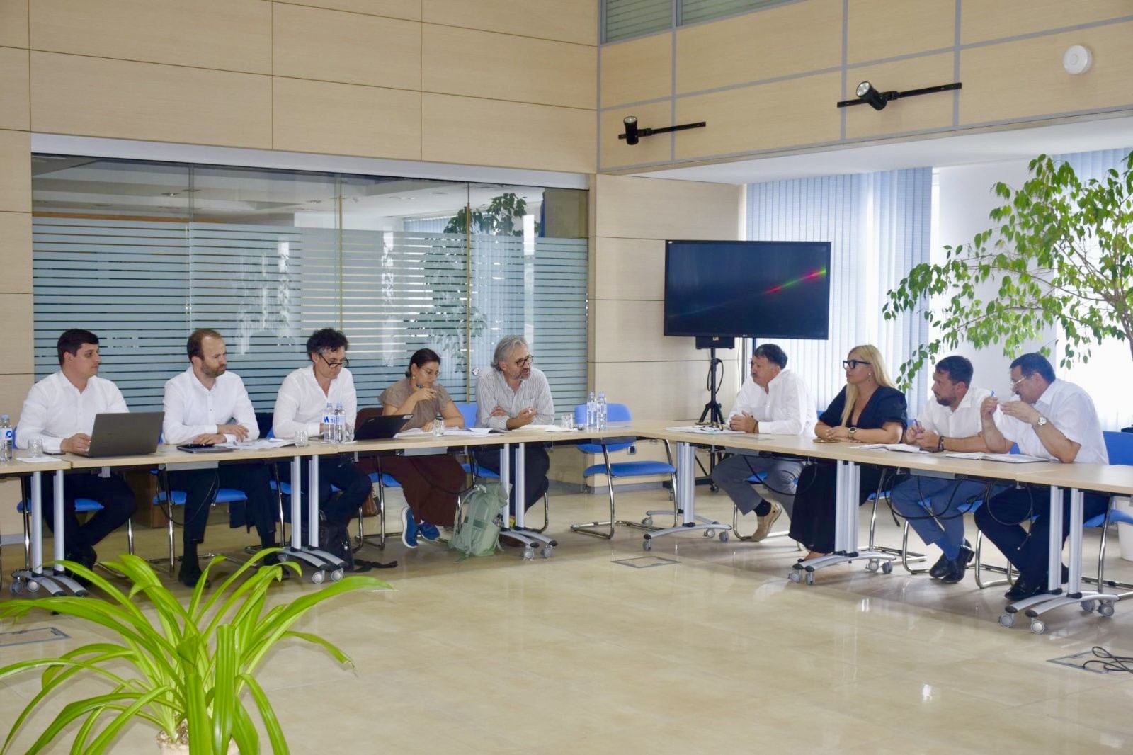 O nouă ședință de lucru cu reprezentanții băncii Germane KFW, privind construcția unei noi Stații de captare a apei care va asigura distribuirea acesteia către apeductul magistral Chișinău–Strășeni–Călărași